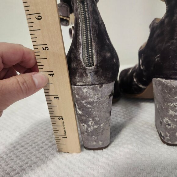 Seychelles Anthropologie Kayak Crushed Velvet Peep Toe Heels Womens Shoes Sz 7.5 - Picture 15 of 16
